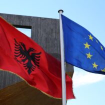 Saç Bandı Seçerken Dikkat Edilmesi Gerekenler