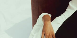 Influencer Saç Bandı Favorileri: Şıklığı ve Rahatlığı Keşfedin!