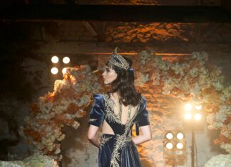 Gelin Başı İçin Taşlı Toka: Şıklığıyla Göz Kamaştıran Seçenekler