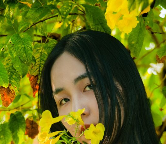 Fular Şeklinde Saç Bandı Kullanımı: Şıklık Ve Rahatlık İçin İpuçları