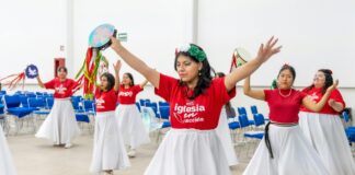 Sade Toka Kombinleri İle Şıklığı Yakalayın: En İyi İpuçları