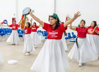 Sade Toka Kombinleri İle Şıklığı Yakalayın: En İyi İpuçları