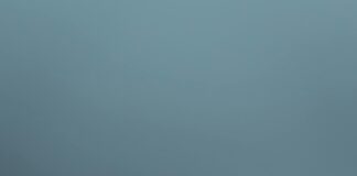 Sade Saçlara Hareket Katan Tokalar İle Şıklığı Yakalayın