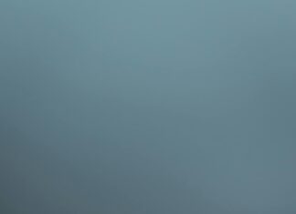 Sade Saçlara Hareket Katan Tokalar İle Şıklığı Yakalayın