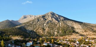 Saç Aksesuarları İle Özgün Görünüm Nasıl Yaratılır? İlham Verici Fikirler