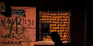 Sokak Modasında Toka: Şıklığınızı Zirveye Taşıyacak Fikirler!