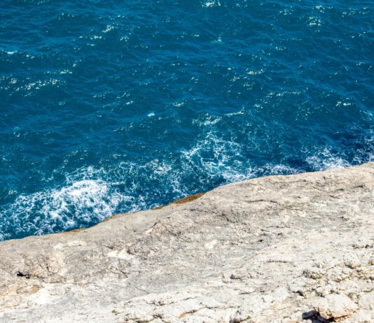 Saç Bandı İle Yaz Stili Nasıl Oluşturulur? Şık ve Pratik İpuçları