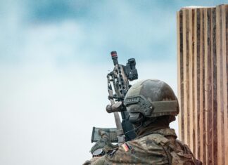 Saç Tokası İle Özel Gün Şıklığı: Göz Alıcı Stilin Sırları